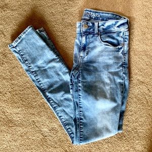 American Eagle Light Wash Skinny Jean (2 Long)